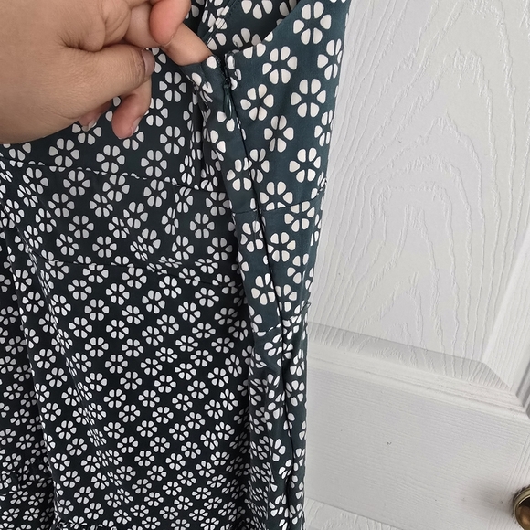 Anthropologie floral green dress size L - Picture 9 of 13